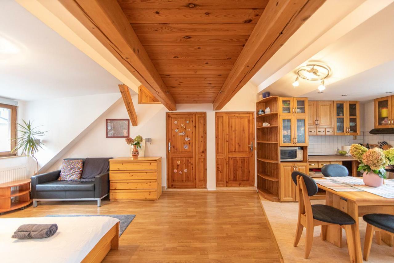 Romantické ubytovanie v podkroví ideálne pre páry alebo rodinku Bratislava Exterior foto